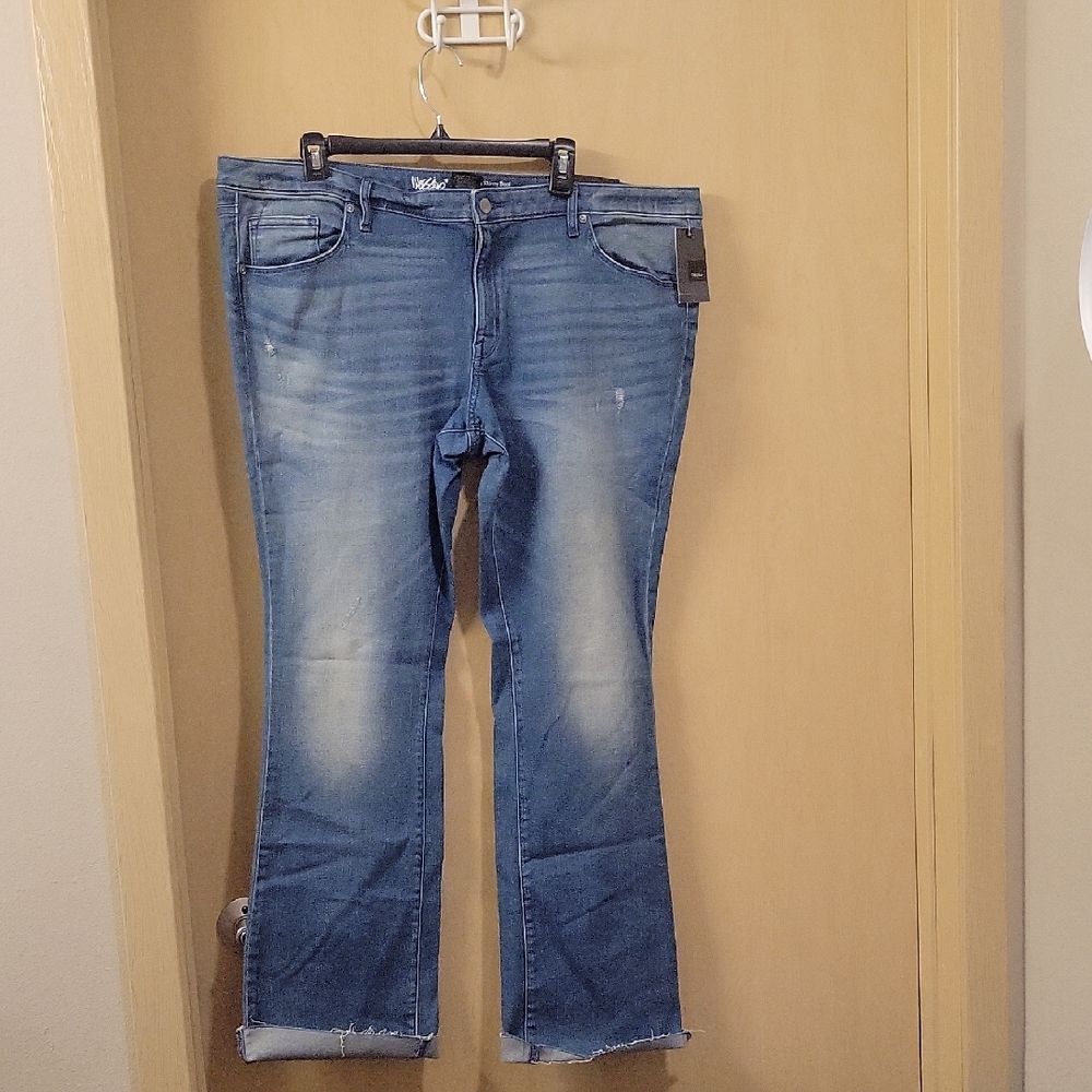 NWT Mossimo. Midrise Skinny Bootcut Women's Flare Jeans in Blue SZ 18/34 R